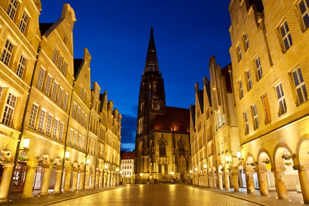Prinzipalmarkt mit Lambertikirche in Münster