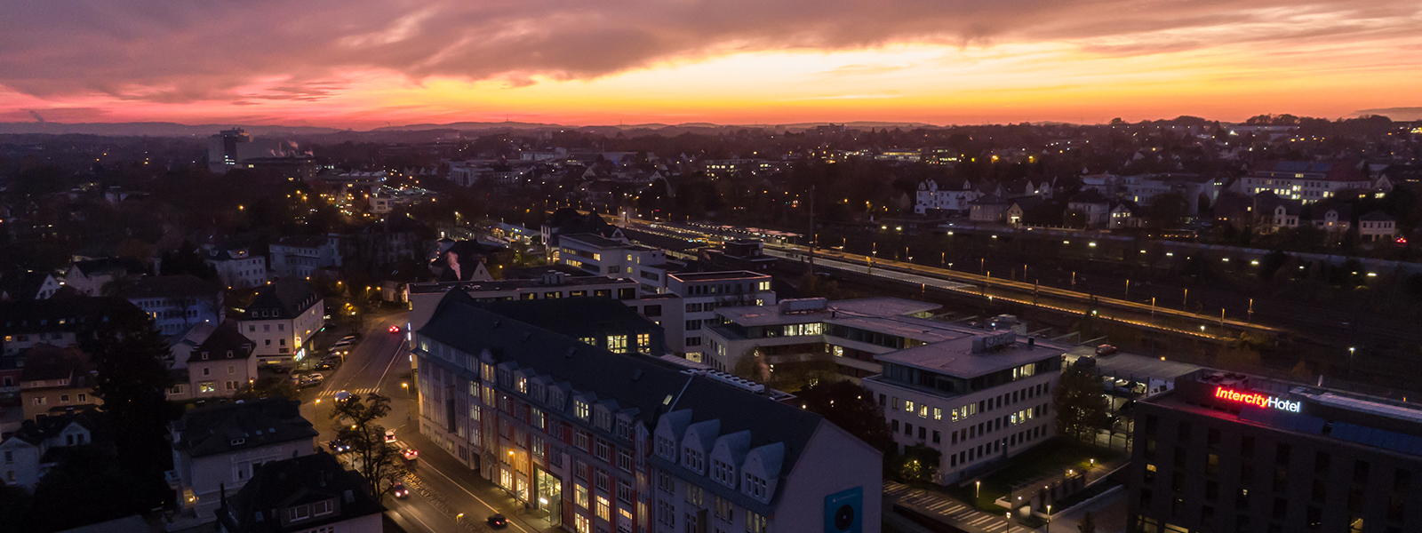 Blick über die Stadt Herford bei Nacht
