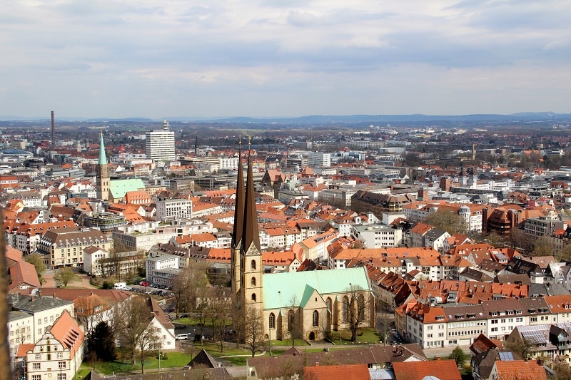 Blick über die Innenstadt Bielefeld von der Sparrenburg aus